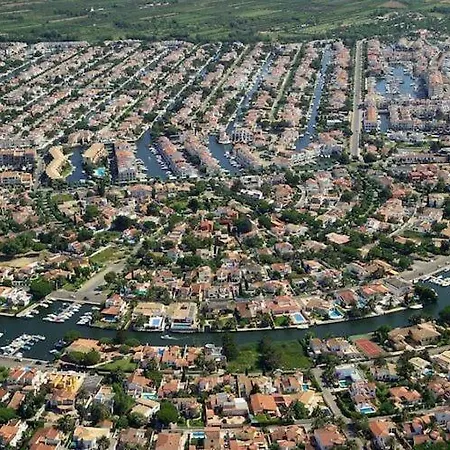 Encantadora Casa En Canales Empuriabrava